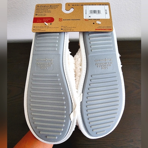 Dearfoam Holiday Slippers - Picture 3 of 3